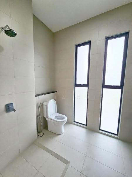 3-storey Terraced House for Rent in Senibong Cove (Masai) - Stella Chia - Bathroom - PropertyGuru.com.my