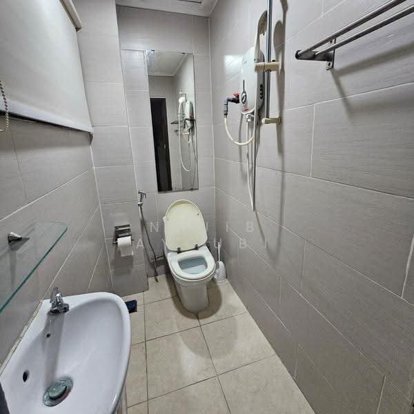2-storey Terraced House for Rent in Putra Heights (Subang Jaya) - Najib Ayoubi - Bathroom - PropertyGuru.com.my