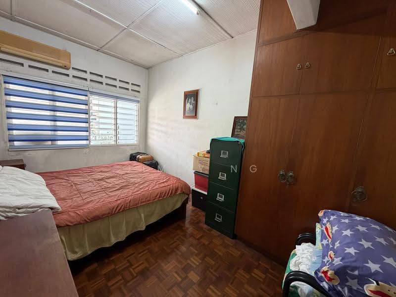 Rumah Teres 2-Tingkat untuk Dijual di Taman Overseas Union (Taman Oug) (Jalan Klang Lama (Old Klang Road)) - Jimmy Ng - Bedroom - PropertyGuru.com.my