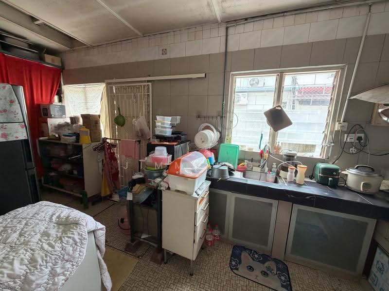 Rumah Teres 2-Tingkat untuk Dijual di Taman Overseas Union (Taman Oug) (Jalan Klang Lama (Old Klang Road)) - Jimmy Ng - Kitchen - PropertyGuru.com.my