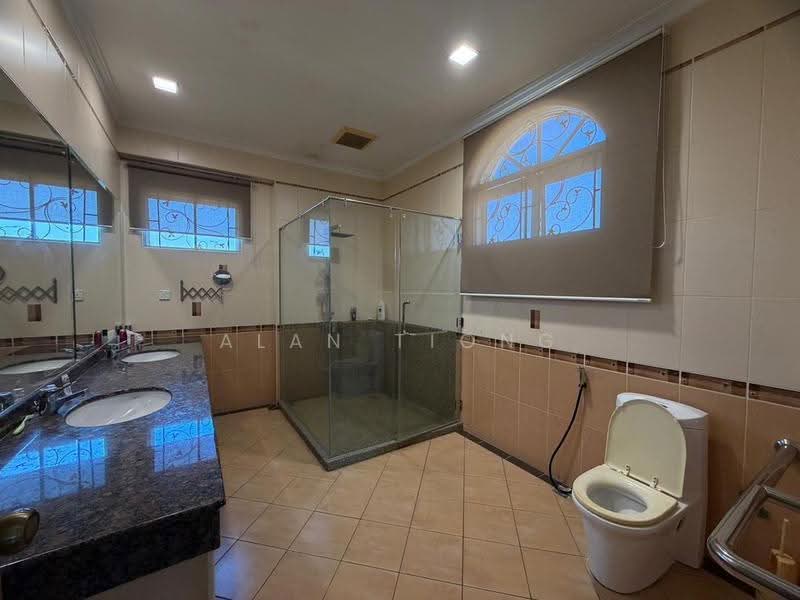 Bungalow House for Sale in Taman BDC (Kota Kinabalu) - Alan Tiong - Bathroom - PropertyGuru.com.my