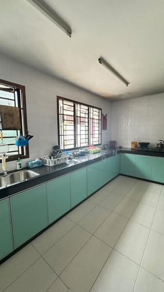 Rumah Teres 2-Tingkat untuk Dijual di Taman Bukit Mewah (Tampoi) - Johnson Chong - Kitchen - PropertyGuru.com.my