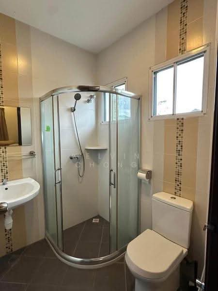 Rumah Berkembar untuk Dijual di Bandar Baru Tambun (Tambun) - Kelvin Chong - Bathroom - PropertyGuru.com.my