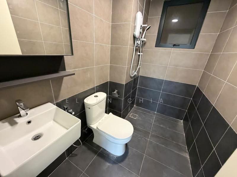Kediaman Servis untuk Disewa di D'Clover Residences - Elynn Chia - Bathroom - PropertyGuru.com.my