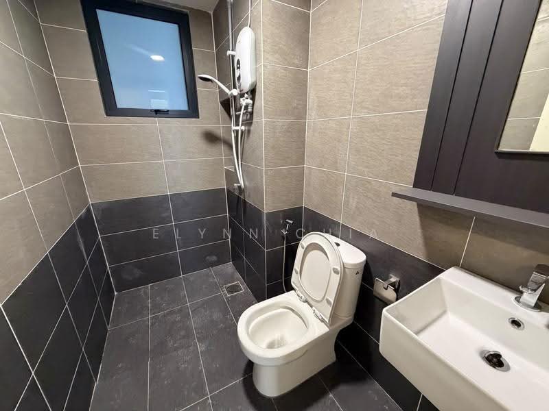 Kediaman Servis untuk Disewa di D'Clover Residences - Elynn Chia - Bathroom - PropertyGuru.com.my