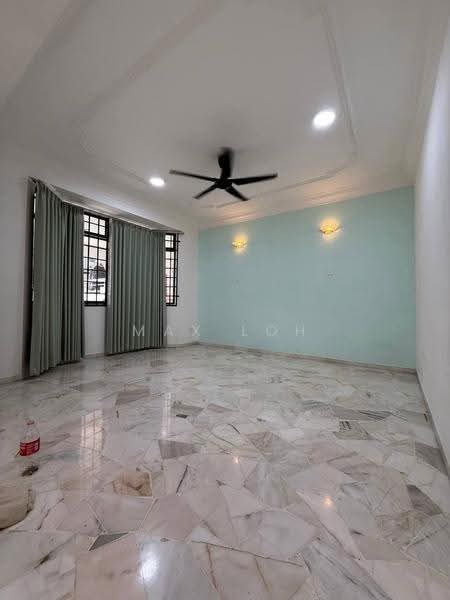 2-storey Terraced House for Sale in Taman Ungku Tun Aminah (Skudai) - Max Loh - Living Room - PropertyGuru.com.my