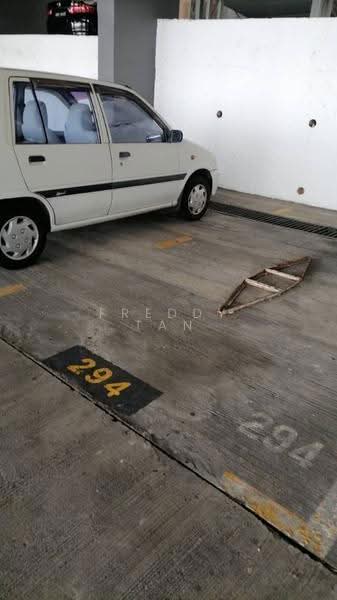 Pangsapuri untuk Dijual di Krystal Heights - Freddy Tan - Car Park - PropertyGuru.com.my