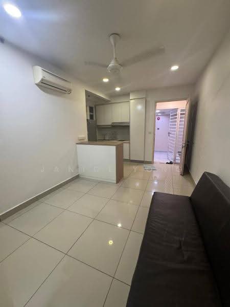 Apartment for Rent at Austin Suites (Permata Austin) - Janice Yong - Living Room - PropertyGuru.com.my