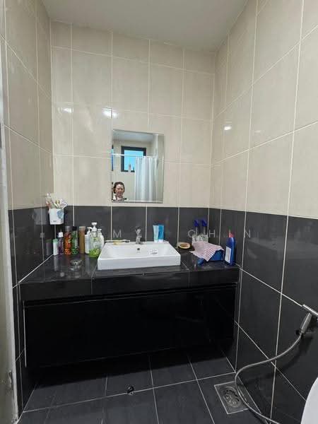 Condominium for Rent at Sapphire On The Park - Jimmyy Chin - Bathroom - PropertyGuru.com.my