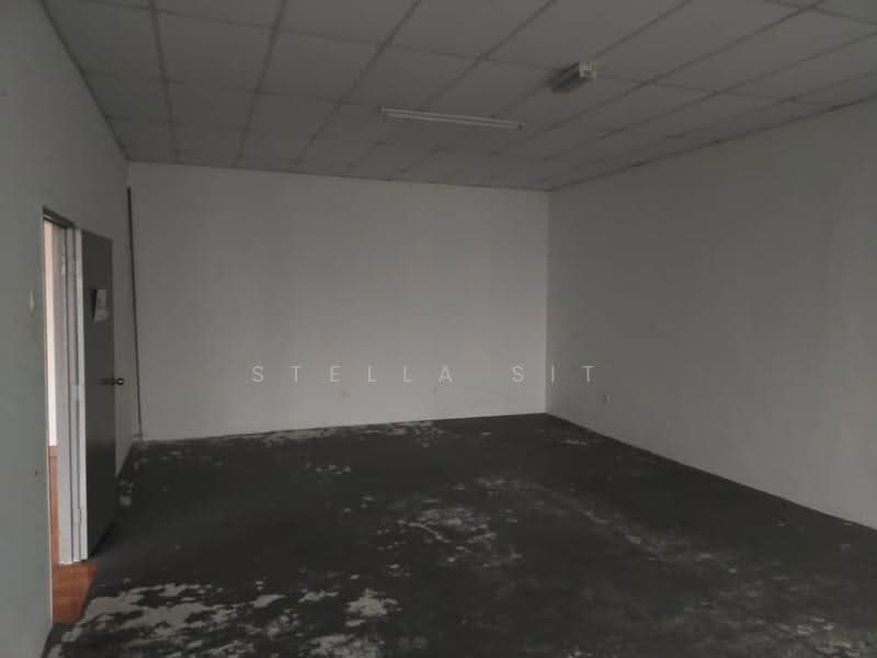Semi-D Factory for Sale in Taman Scientex Senai (Senai) - Stella Sit - Interior - PropertyGuru.com.my