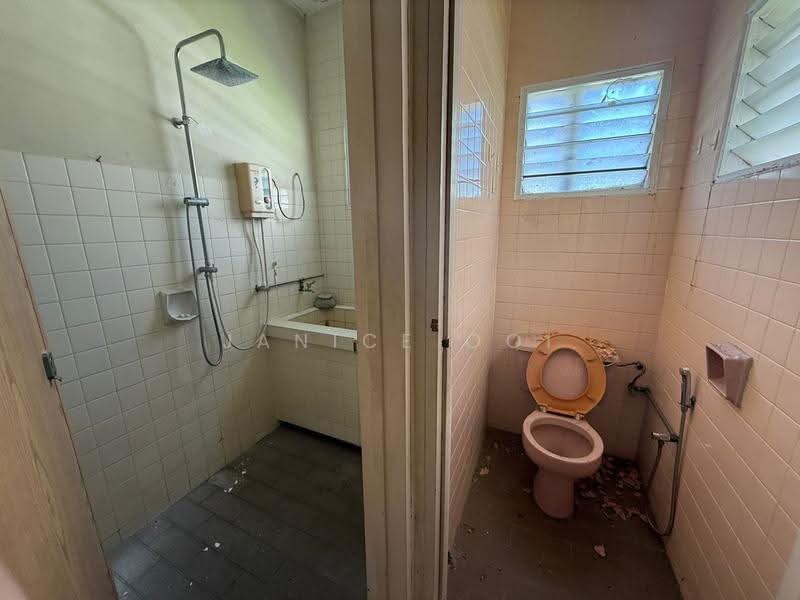 Semi-Detached House for Sale in Greenlane (Jelutong) - Janice Ooi - PropertyGuru.com.my