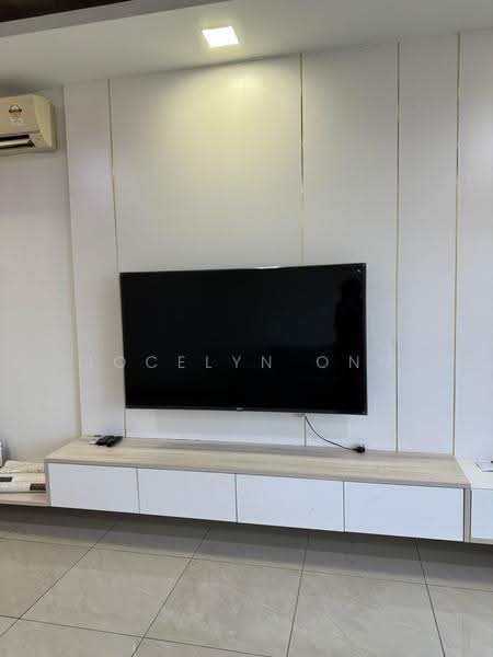 Kediaman Servis untuk Disewa di D'Secret Garden (Pangsapuri Kempas Indah) - Jocelyn Onn - Living Room - PropertyGuru.com.my