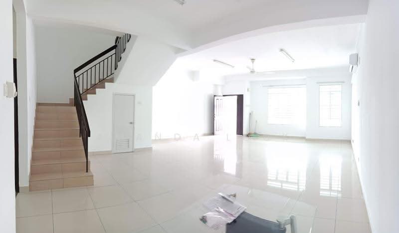 Terraced House for Sale in TAMAN PUCHONG UTAMA (Puchong) - Amanda Lock - Living Room - PropertyGuru.com.my