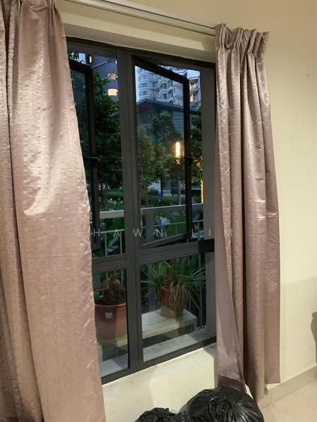 Kediaman Servis untuk Dijual di Maisson - Shawn Lim - Balcony - PropertyGuru.com.my