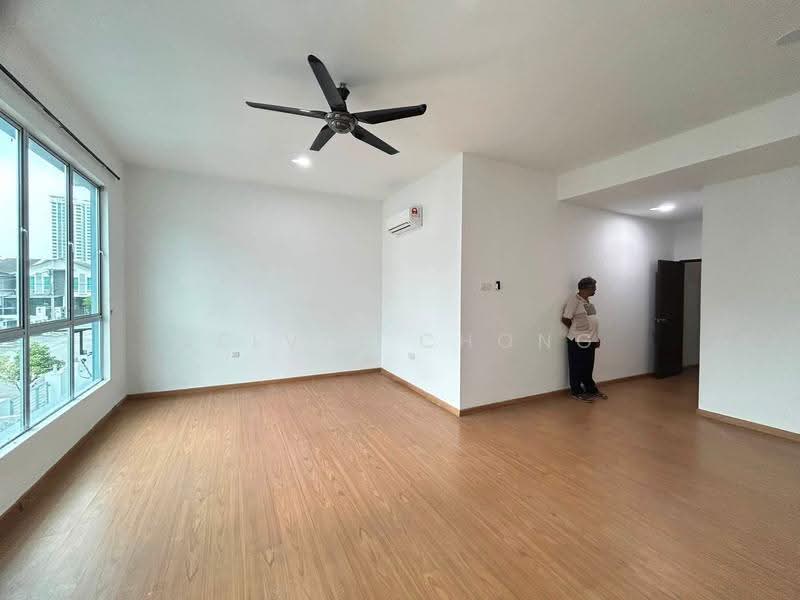 Rumah Berkembar untuk Dijual di Meru Desa Park (Chemor) - Kelvin Chong - Living Room - PropertyGuru.com.my