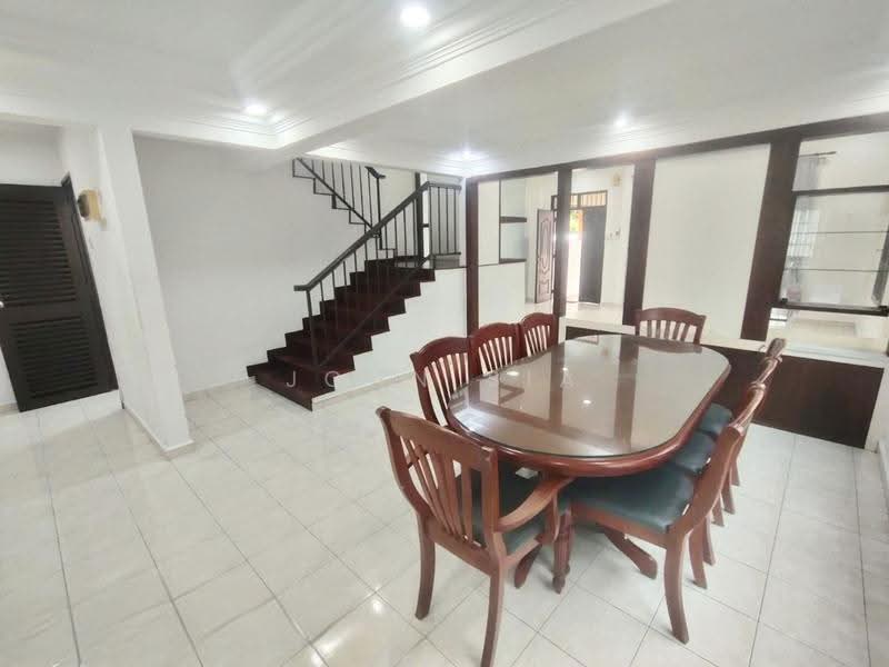 Rumah Teres 2-Tingkat untuk Disewa di Taman Perling (Perling) - John Sia - Dining Room - PropertyGuru.com.my