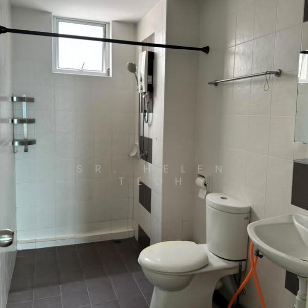 Condominium for Rent at The Golden Triangle Condominium - Sr. Helen Teoh - Bathroom - PropertyGuru.com.my