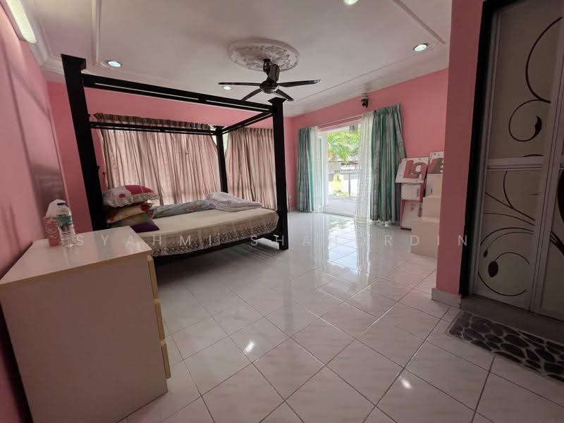 Rumah Banglo untuk Dijual di Seksyen 3 (Shah Alam) - Syahmi Shahordin - PropertyGuru.com.my