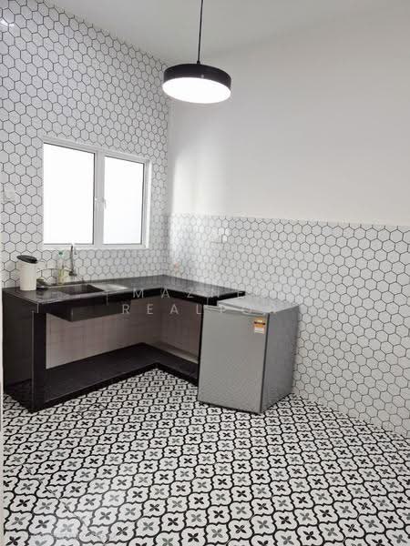 2-storey Terraced House for Sale in Taman Cempaka (Ampang) - Maznee Realtor - Kitchen - PropertyGuru.com.my