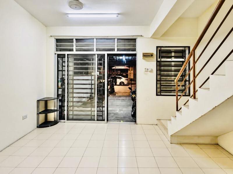 Terraced House for Rent in Taman Bunga Raya (Sepang) - Erin Yusof - Living Room - PropertyGuru.com.my