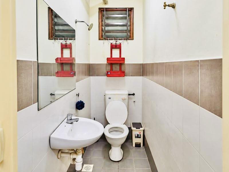 Terraced House for Rent in Taman Bunga Raya (Sepang) - Erin Yusof - Bathroom - PropertyGuru.com.my