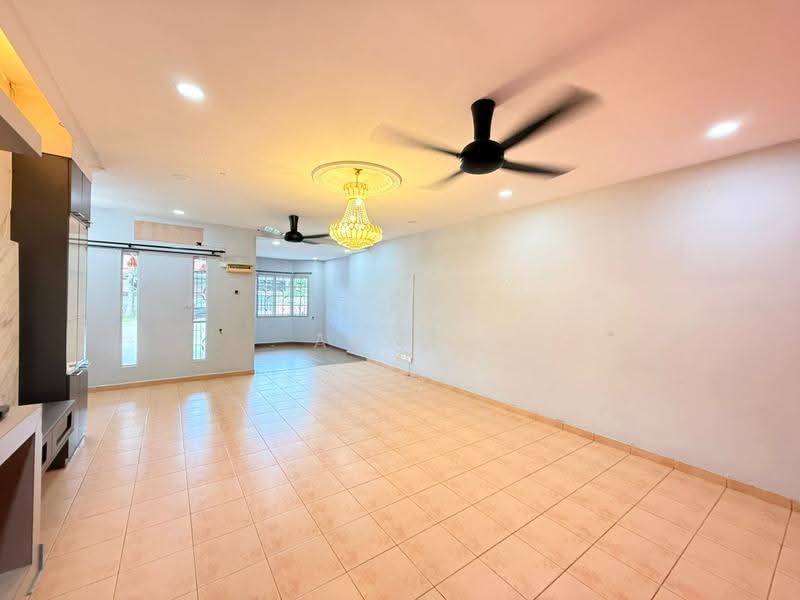 Rumah Teres 2-Tingkat untuk Disewa di Taman Setia Indah (Tebrau) - Ann . - Living Room - PropertyGuru.com.my
