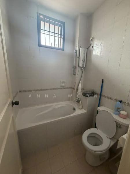 Semi-Detached House for Sale in Taman Impian Emas (Skudai) - Anna Woon - Bathroom - PropertyGuru.com.my