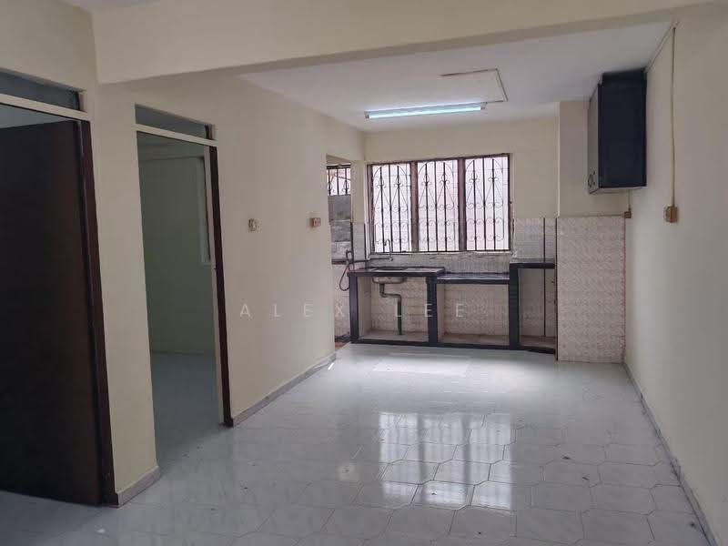Flat for Rent at Flat Taman Ungku Tun Aminah - Alex Lee - Kitchen - PropertyGuru.com.my