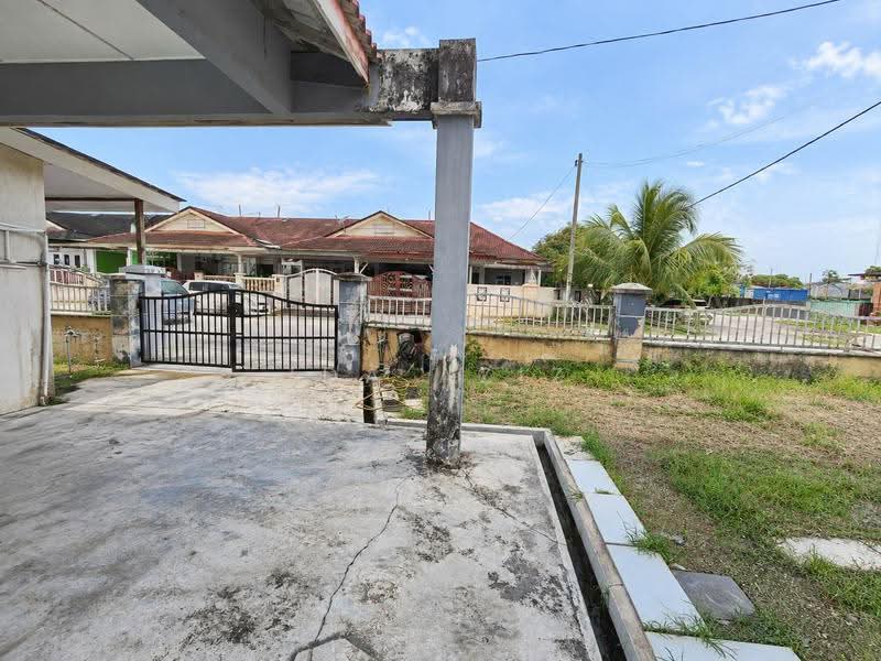 1-storey Terraced House for Sale in Taman Pulai Emas (Kulai) - Ida Aziz - Exterior - PropertyGuru.com.my
