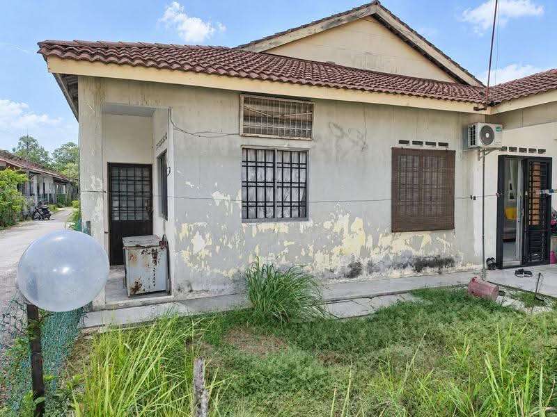 1-storey Terraced House for Sale in Taman Pulai Emas (Kulai) - Ida Aziz - Exterior - PropertyGuru.com.my