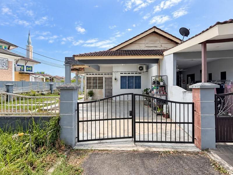 1-storey Terraced House for Sale in Taman Pulai Emas (Kulai) - Ida Aziz - Exterior - PropertyGuru.com.my