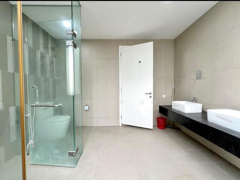 Rumah Berkembar untuk Dijual di Bandar Sungai Long (Selangor) - Bryan Ng - Bathroom - PropertyGuru.com.my