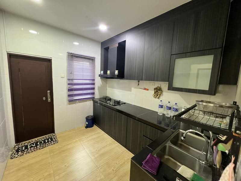 2-storey Terraced House for Sale in Skudai (Johor) - Clarence Low - Kitchen - PropertyGuru.com.my