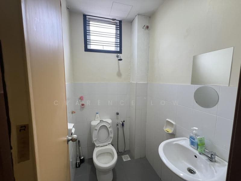 2-storey Terraced House for Sale in Skudai (Johor) - Clarence Low - Bathroom - PropertyGuru.com.my