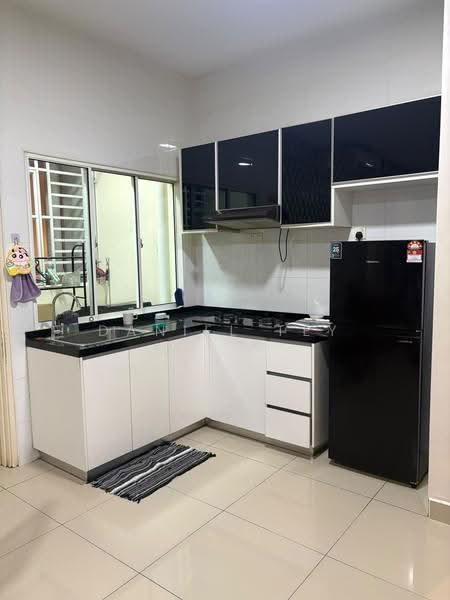 Pangsapuri untuk Disewa di Nusa Heights (Nusa Puncak) - Daniel Tey - Kitchen - PropertyGuru.com.my