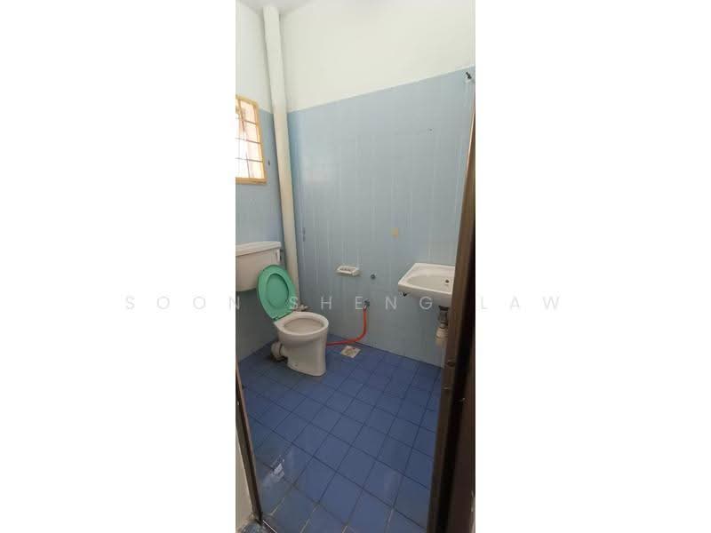 Apartment for Rent at Delima J Apartment - Soon Sheng Law - Bathroom - PropertyGuru.com.my