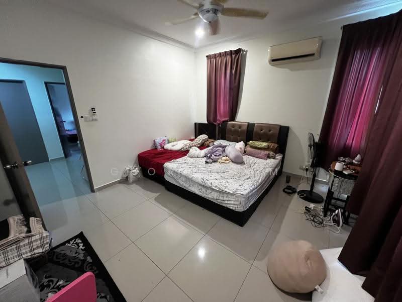 2-storey Terraced House for Sale in Bandar Kinrara Seksyen 1 (Bandar Kinrara) - George Lim - Bedroom - PropertyGuru.com.my