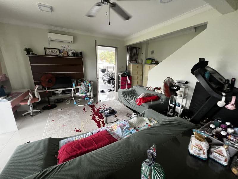 2-storey Terraced House for Sale in Bandar Kinrara Seksyen 1 (Bandar Kinrara) - George Lim - Living Room - PropertyGuru.com.my