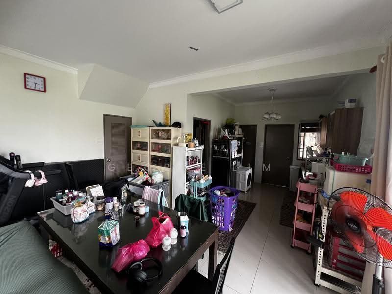 2-storey Terraced House for Sale in Bandar Kinrara Seksyen 1 (Bandar Kinrara) - George Lim - Living Room - PropertyGuru.com.my