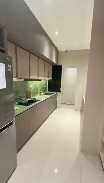 Kondominium untuk Dijual di Waringin Kwasa Damansara - Franco Leong - Kitchen - PropertyGuru.com.my