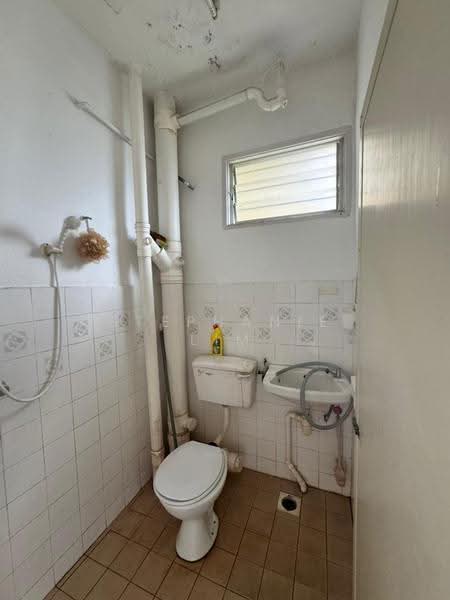Pangsapuri untuk Dijual di Desa Bistari - Stephanie Lim - Bathroom - PropertyGuru.com.my