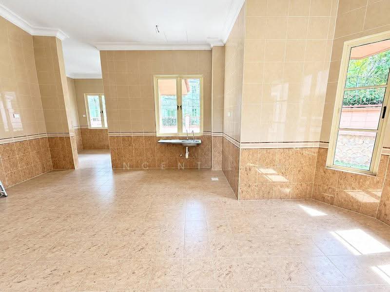 Bungalow House for Sale in Laman Ara (Petaling Jaya) - Vincent Liaw - Kitchen - PropertyGuru.com.my