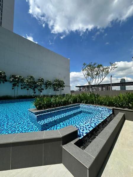 Kediaman Servis untuk Disewa di SWNK Houze @ BBCC - Catherine Chai - Pool - PropertyGuru.com.my