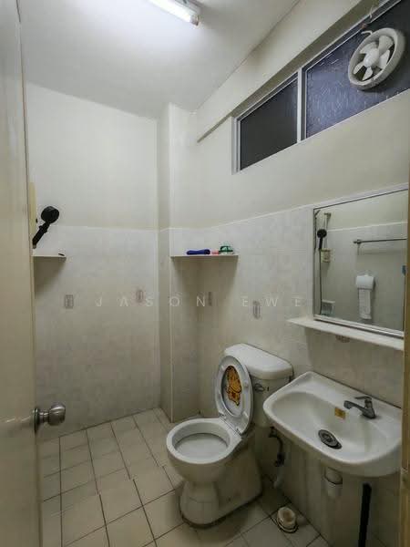 Rumah Teres 2-Tingkat untuk Disewa di Bayan Lepas (Penang) - Jason Ewe - Bathroom - PropertyGuru.com.my