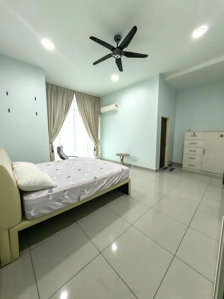 2-storey Terraced House for Sale in Taman Mount Austin (Tebrau) - Vic Lim - Bedroom - PropertyGuru.com.my
