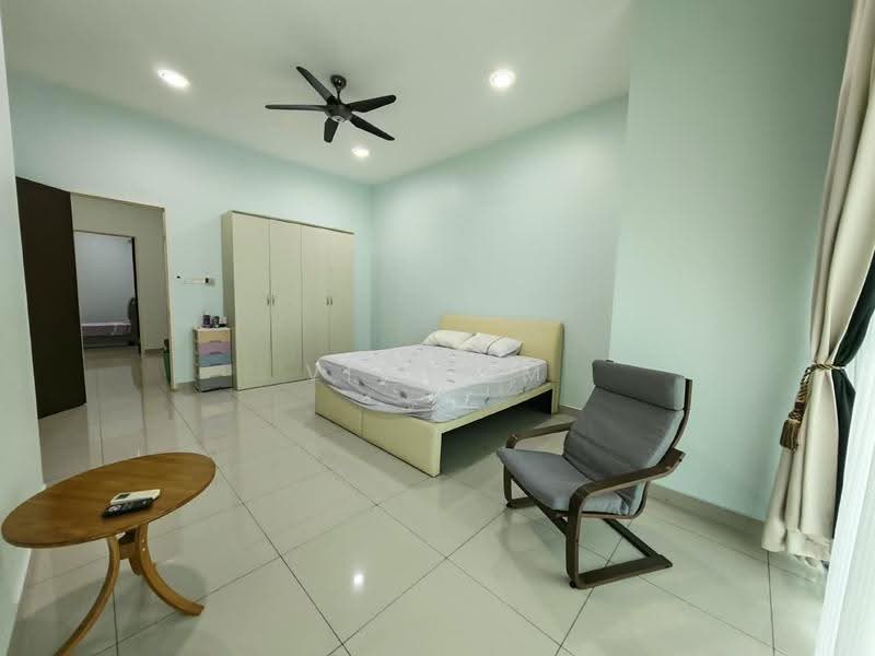 2-storey Terraced House for Sale in Taman Mount Austin (Tebrau) - Vic Lim - Bedroom - PropertyGuru.com.my