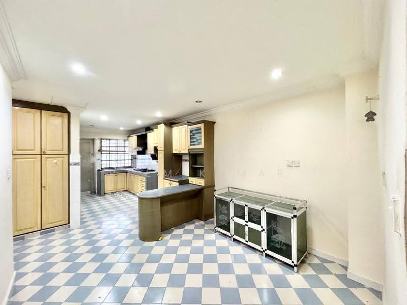 Rumah Teres 2-Tingkat untuk Dijual di Bandar Sri Damansara (Selangor) - Prem Kumar - Kitchen - PropertyGuru.com.my
