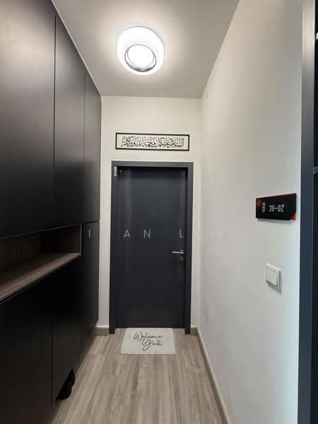 Kondominium untuk Disewa di The Holmes 2 - Ivan Lim - Entrance - PropertyGuru.com.my