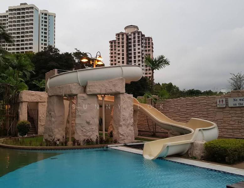 Pangsapuri untuk Dijual di E-Park Condominium - Sunny Lok - Exterior - PropertyGuru.com.my