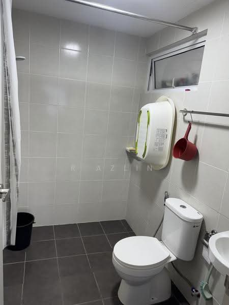 Apartment for Sale at Nadayu 801 - R Azlin - Bathroom - PropertyGuru.com.my
